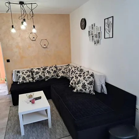 Stefan Apartment